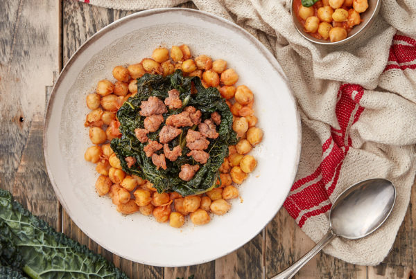 Ricetta fiorani ceci con cavolo nero e briciole di salsiccia