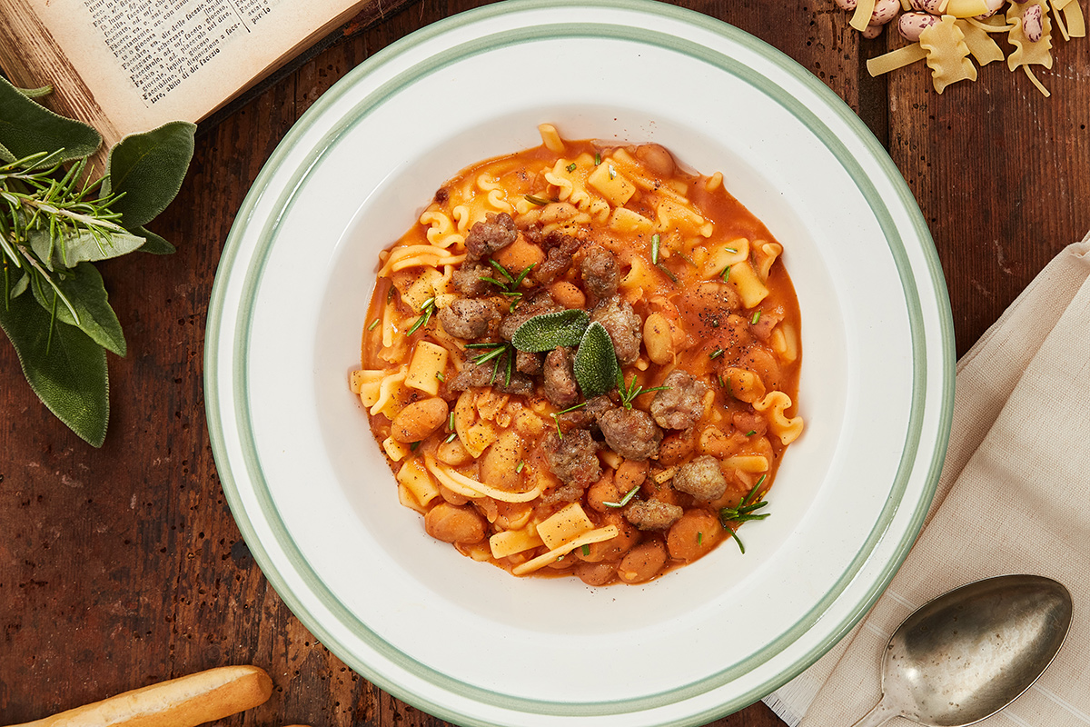 Pasta e fagioli sfiziosi con salamella classica ricetta fiorani