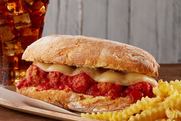 Ricetta panino con polpette al sugo e formaggio filante