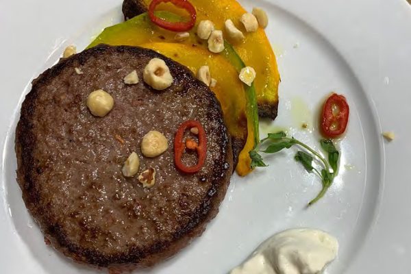 giovanni-castaldi-propone-una-ricetta-con-hamburger-di-chianina