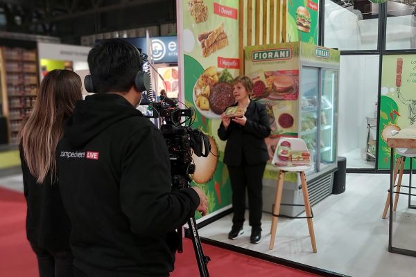 tuttofood 2021 fiorani carni stand e persone 6